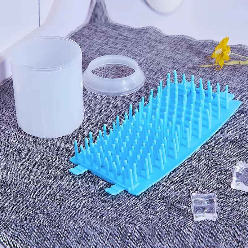 Effortless Outdoor Paw Cleaning: Portable Silicone Dog Paw Washer with Combs